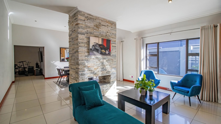 To Let 4 Bedroom Property for Rent in Aspen Hills Gauteng