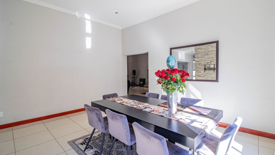 To Let 4 Bedroom Property for Rent in Aspen Hills Gauteng