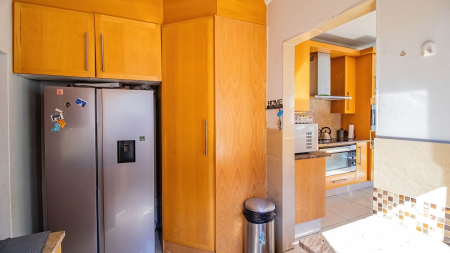 To Let 4 Bedroom Property for Rent in Aspen Hills Gauteng