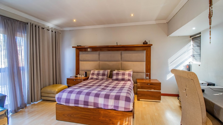To Let 4 Bedroom Property for Rent in Aspen Hills Gauteng