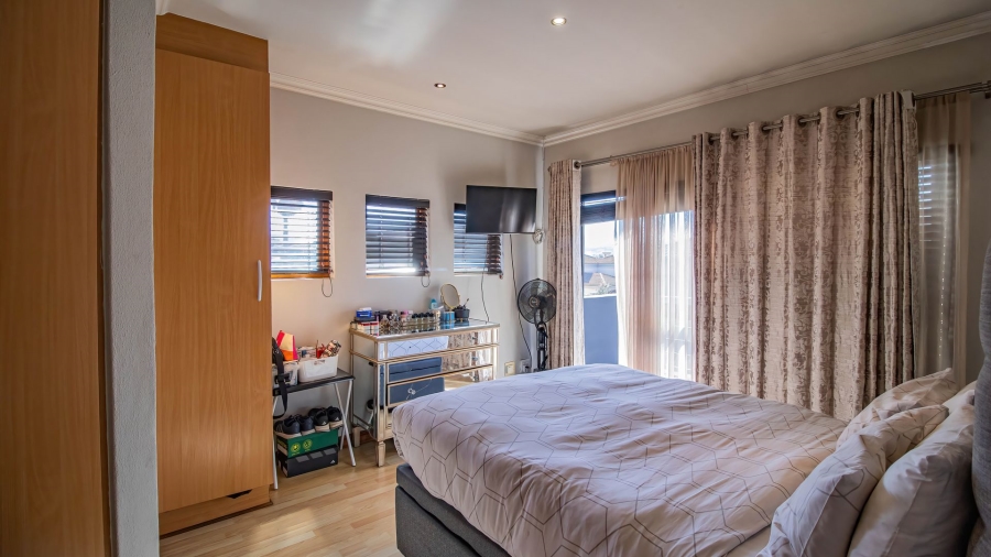 To Let 4 Bedroom Property for Rent in Aspen Hills Gauteng