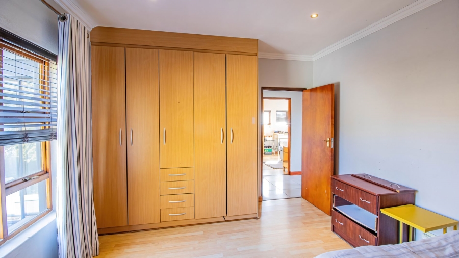 To Let 4 Bedroom Property for Rent in Aspen Hills Gauteng
