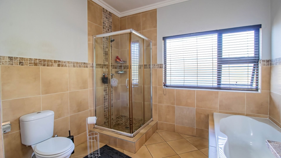 To Let 4 Bedroom Property for Rent in Aspen Hills Gauteng