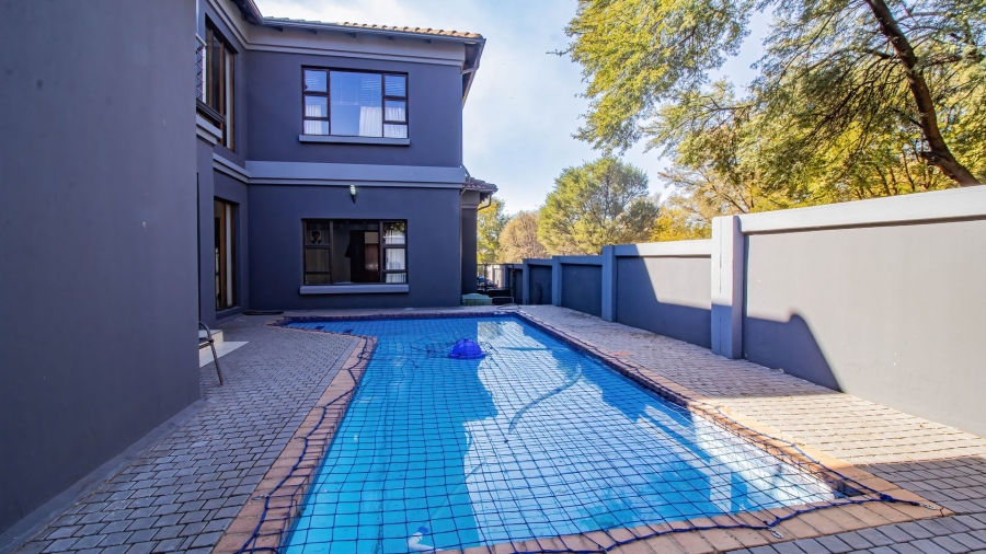 To Let 4 Bedroom Property for Rent in Aspen Hills Gauteng
