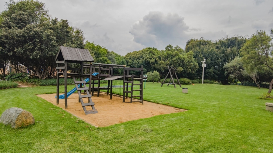 To Let 4 Bedroom Property for Rent in Aspen Hills Gauteng