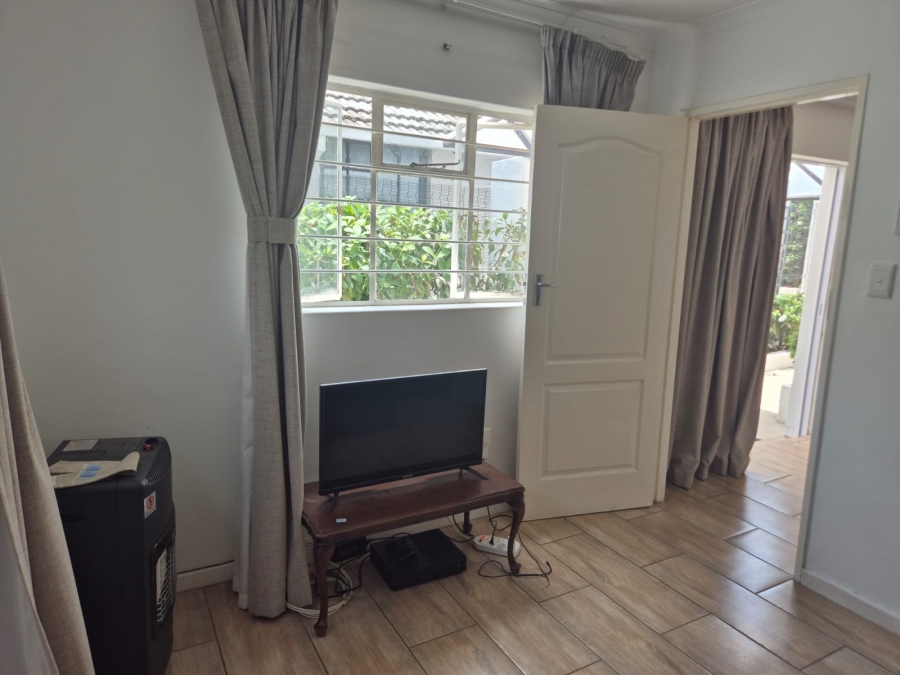 To Let 1 Bedroom Property for Rent in Parktown North Gauteng
