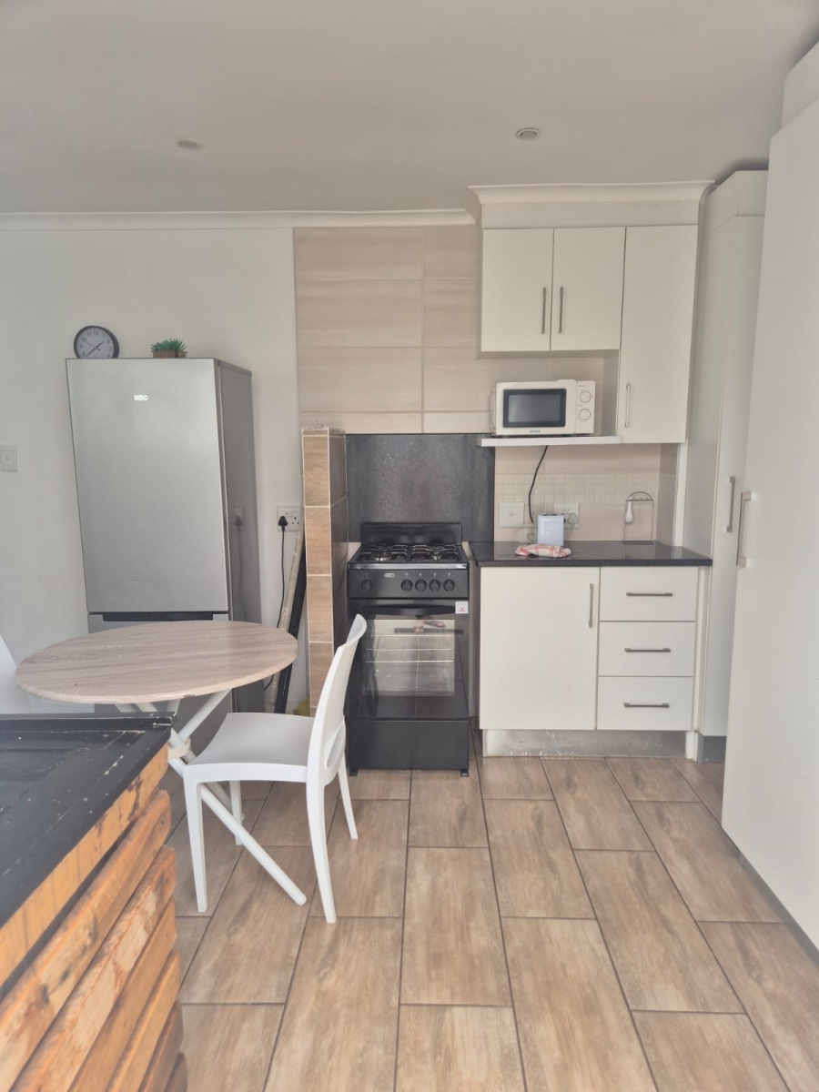To Let 1 Bedroom Property for Rent in Parktown North Gauteng
