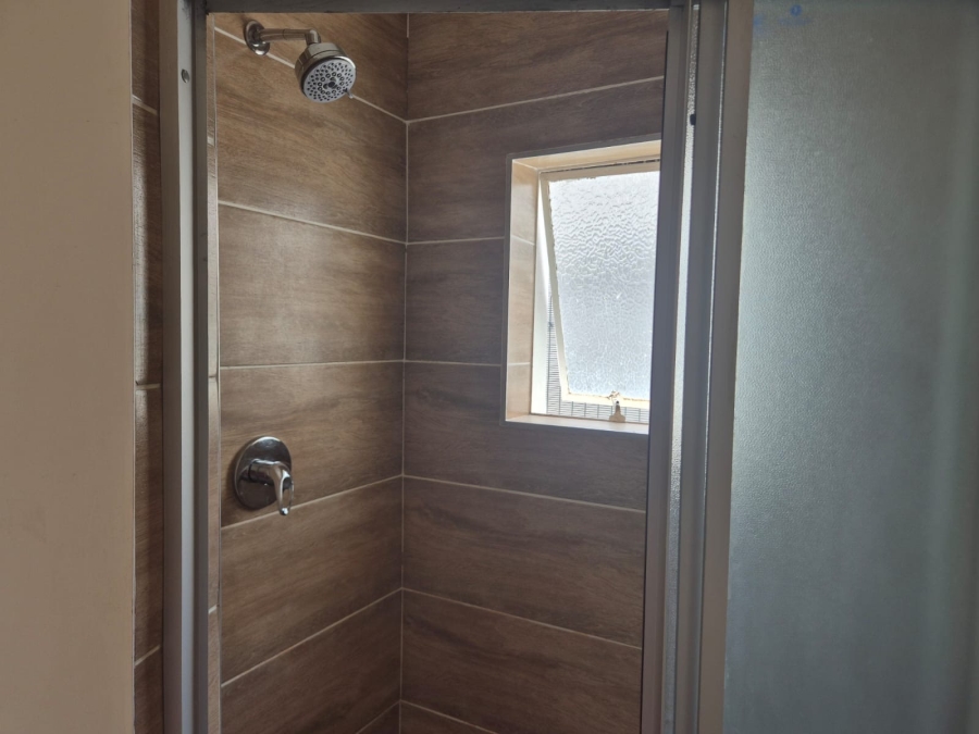 To Let 1 Bedroom Property for Rent in Parktown North Gauteng