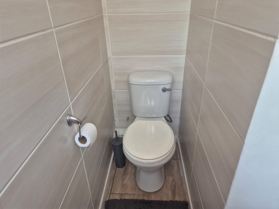 To Let 1 Bedroom Property for Rent in Parktown North Gauteng