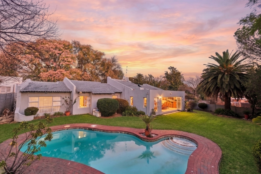 4 Bedroom Property for Sale in Gallo Manor Gauteng