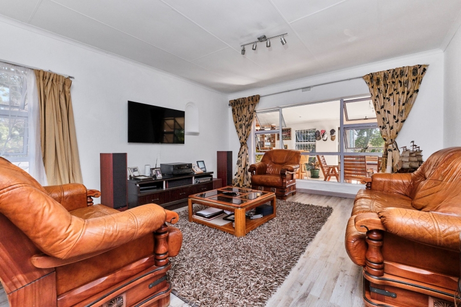 4 Bedroom Property for Sale in Gallo Manor Gauteng