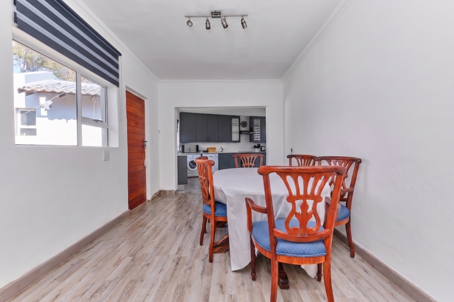4 Bedroom Property for Sale in Gallo Manor Gauteng