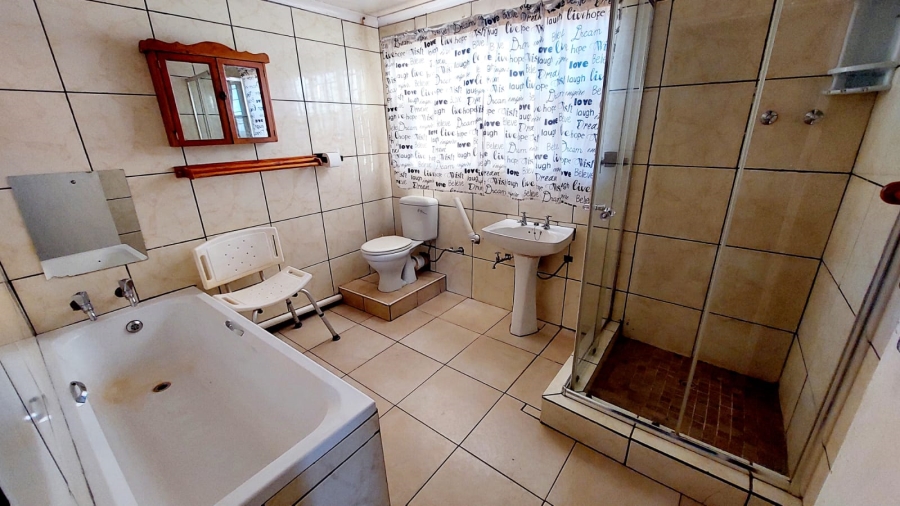 2 Bedroom Property for Sale in Tenacre A H Gauteng