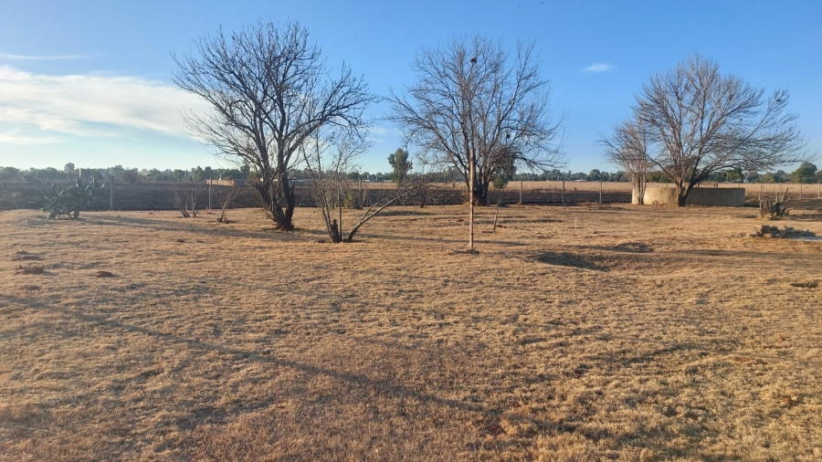 2 Bedroom Property for Sale in Tenacre A H Gauteng
