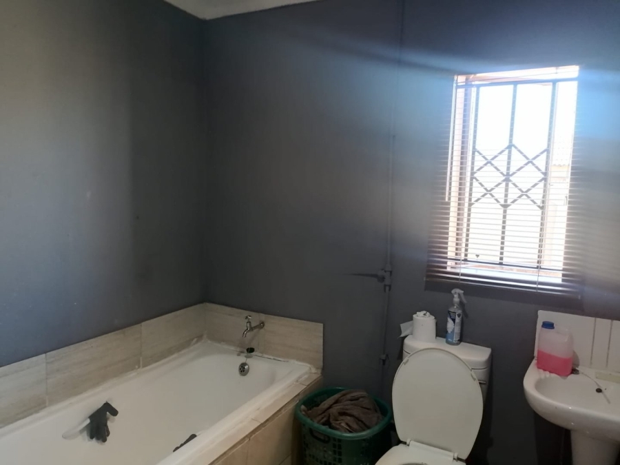 2 Bedroom Property for Sale in Westonaria Gauteng