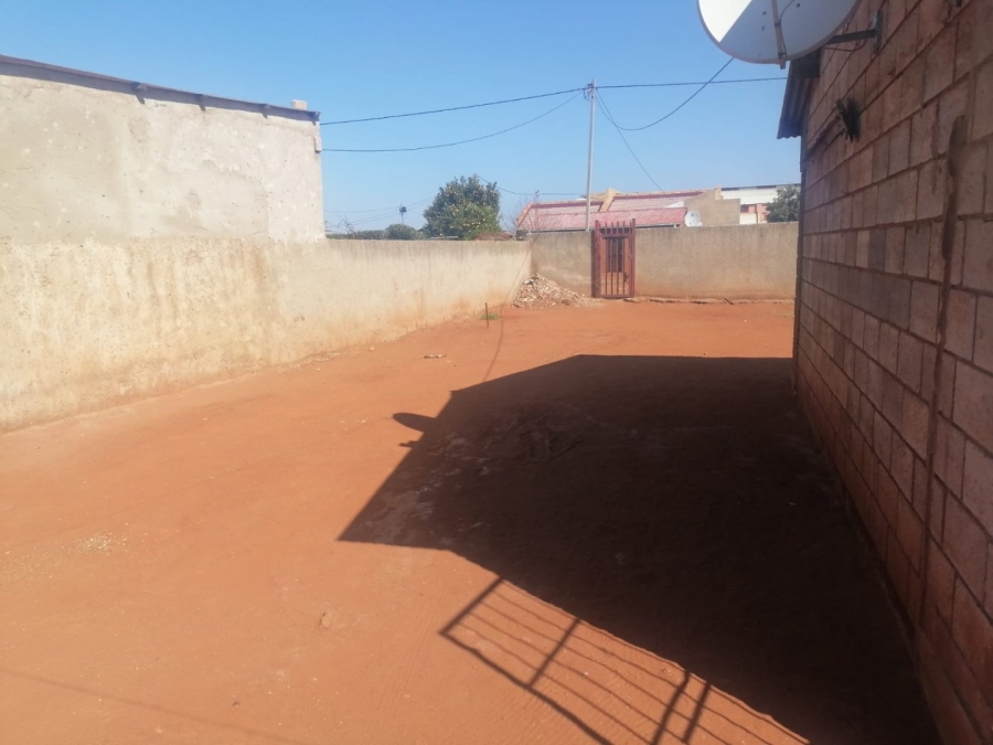 1 Bedroom Property for Sale in Khutsong South Gauteng