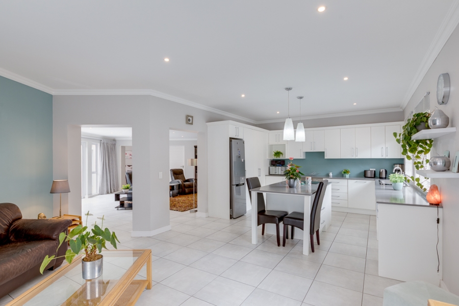 5 Bedroom Property for Sale in Bryanston Gauteng