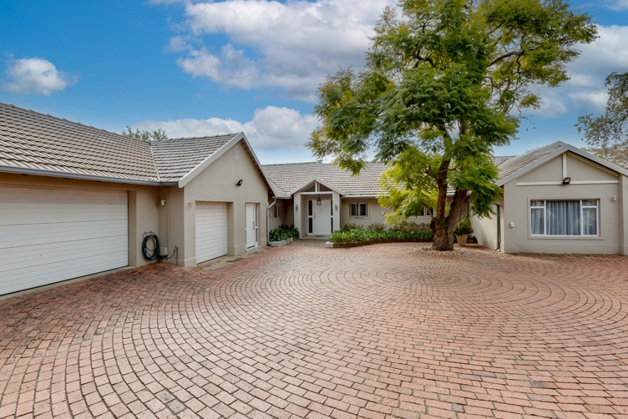 5 Bedroom Property for Sale in Bryanston Gauteng