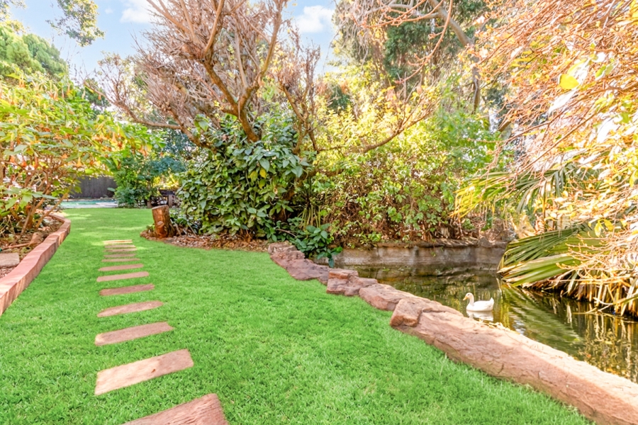 4 Bedroom Property for Sale in Weltevreden Park Gauteng