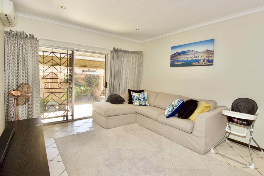 2 Bedroom Property for Sale in Monavoni Gauteng