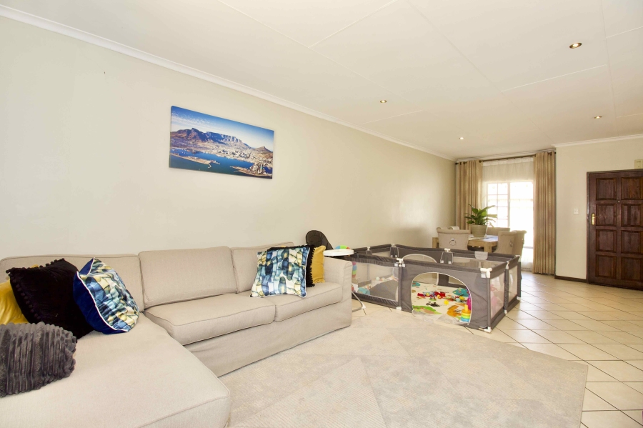 2 Bedroom Property for Sale in Monavoni Gauteng
