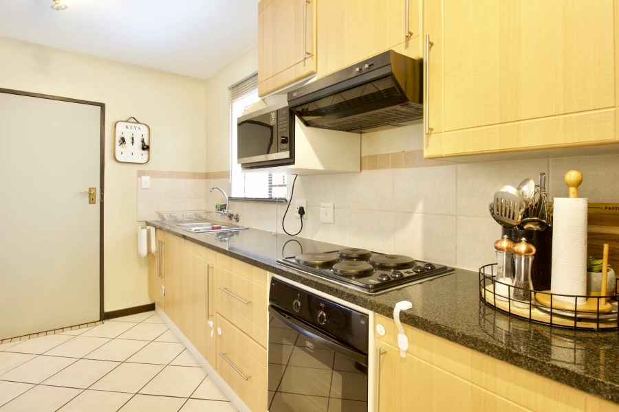 2 Bedroom Property for Sale in Monavoni Gauteng