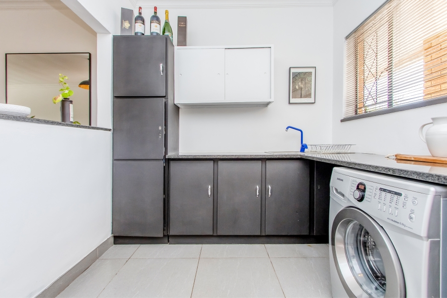 1 Bedroom Property for Sale in Northcliff Gauteng