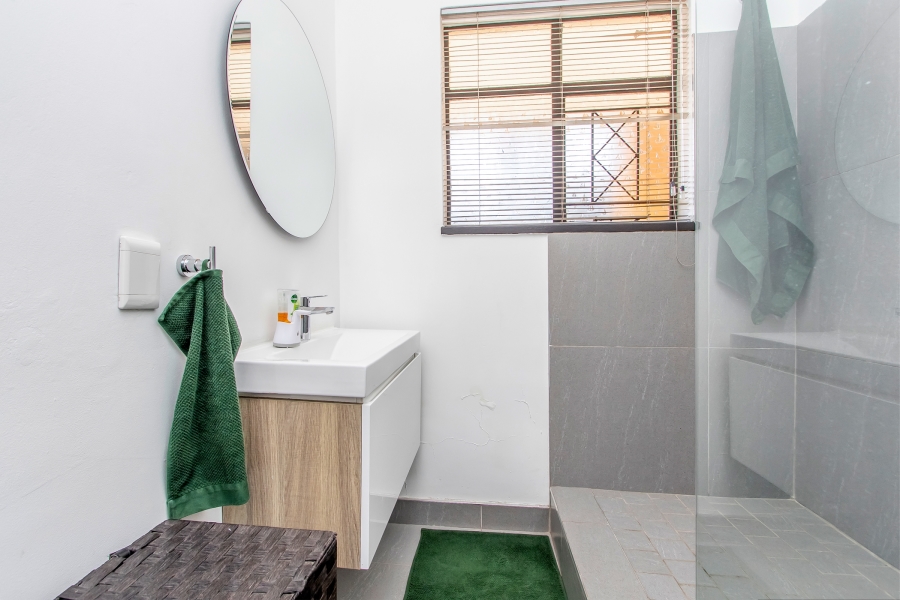 1 Bedroom Property for Sale in Northcliff Gauteng