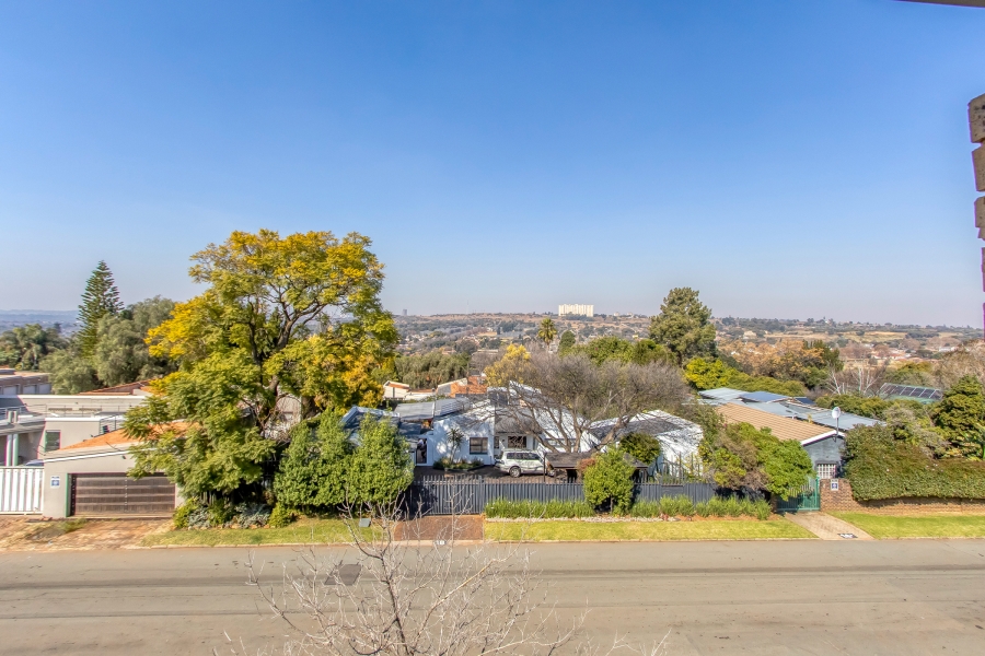 1 Bedroom Property for Sale in Northcliff Gauteng
