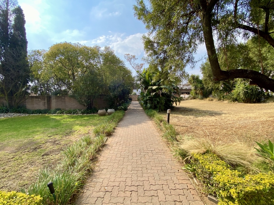 To Let Commercial Property for Rent in Halfway House Gauteng