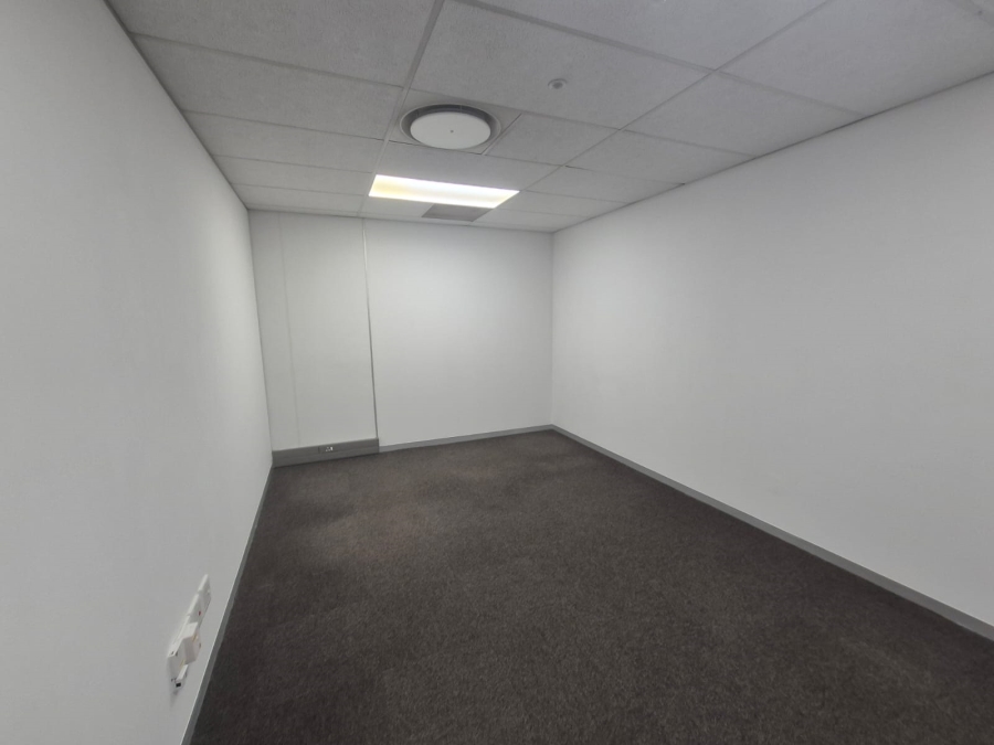 To Let Commercial Property for Rent in Die Hoewes Gauteng