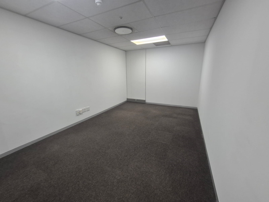 To Let Commercial Property for Rent in Die Hoewes Gauteng