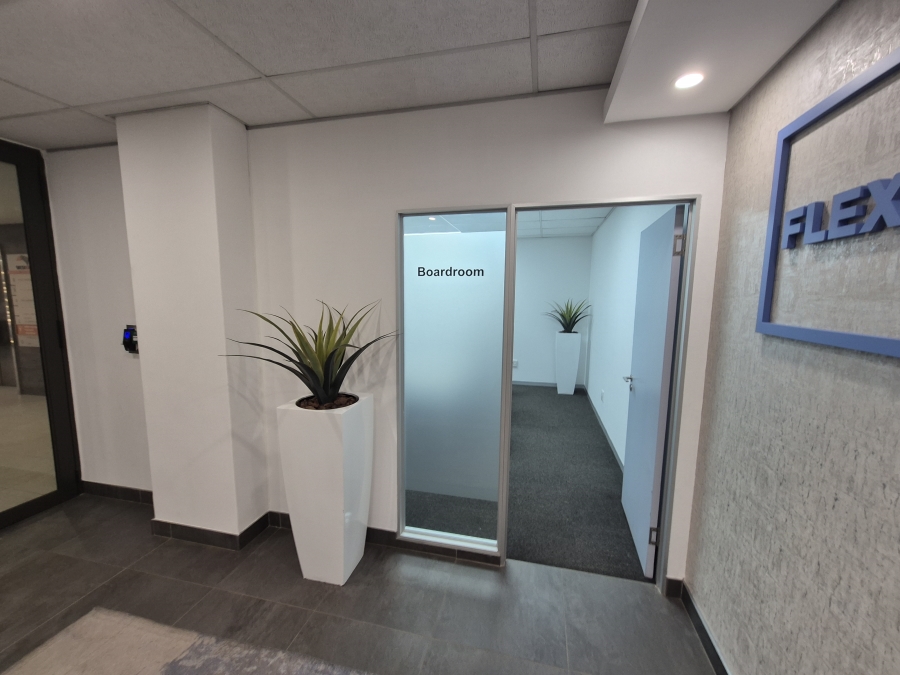 To Let Commercial Property for Rent in Die Hoewes Gauteng