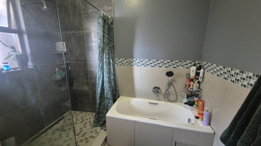 3 Bedroom Property for Sale in Solheim Gauteng