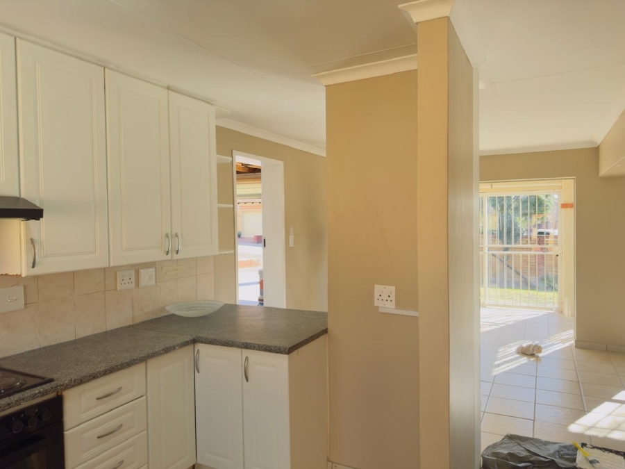 To Let 2 Bedroom Property for Rent in Noordwyk Gauteng
