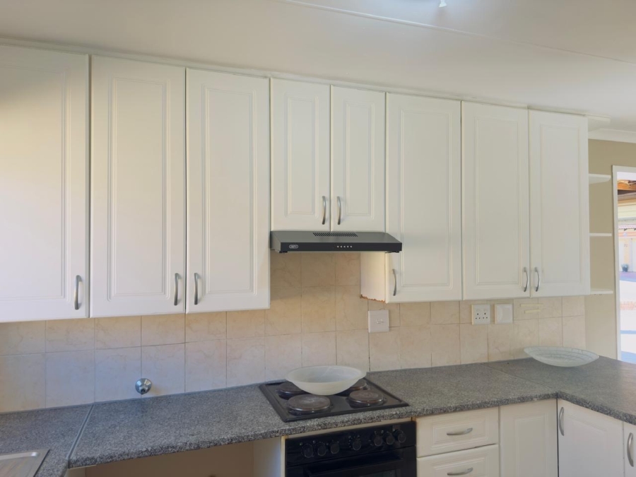 To Let 2 Bedroom Property for Rent in Noordwyk Gauteng