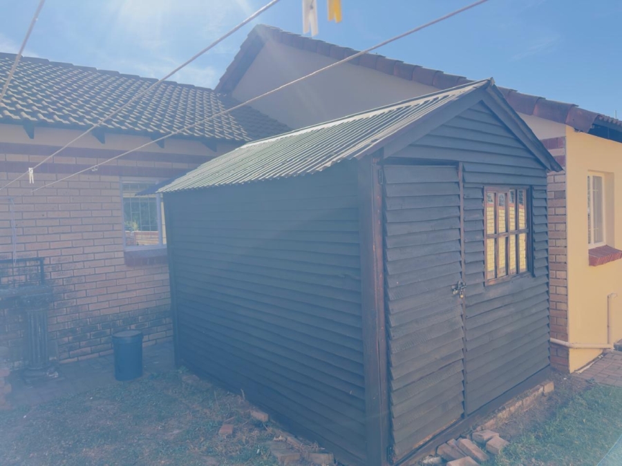 To Let 2 Bedroom Property for Rent in Noordwyk Gauteng