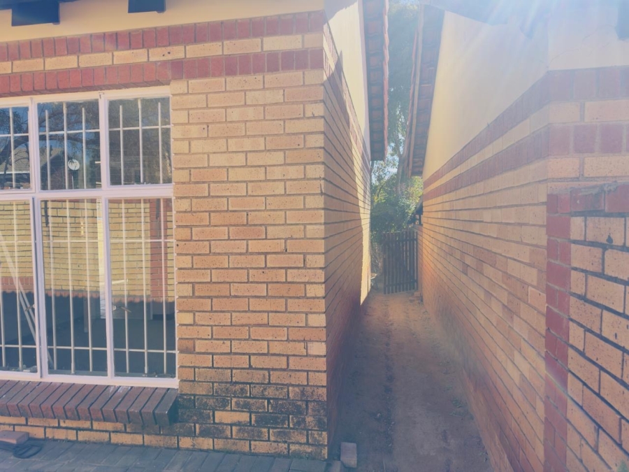 To Let 2 Bedroom Property for Rent in Noordwyk Gauteng
