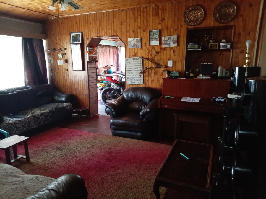 4 Bedroom Property for Sale in Vanderbijlpark CW 5 Gauteng
