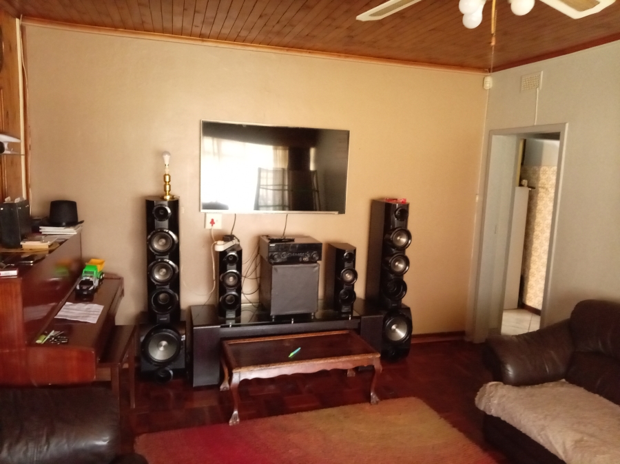 4 Bedroom Property for Sale in Vanderbijlpark CW 5 Gauteng