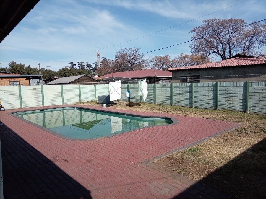 4 Bedroom Property for Sale in Vanderbijlpark CW 5 Gauteng