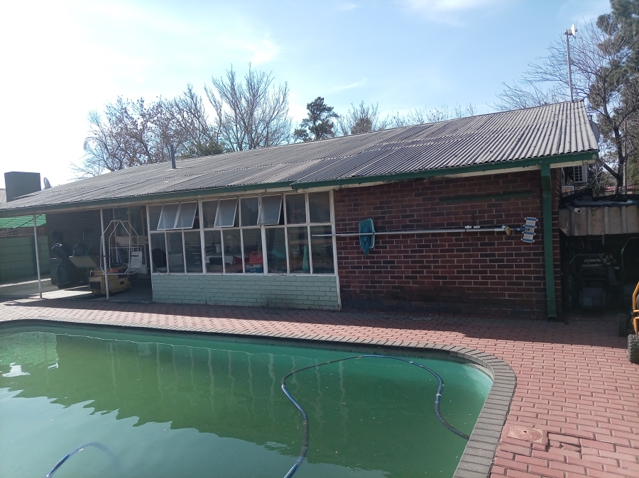4 Bedroom Property for Sale in Vanderbijlpark CW 5 Gauteng