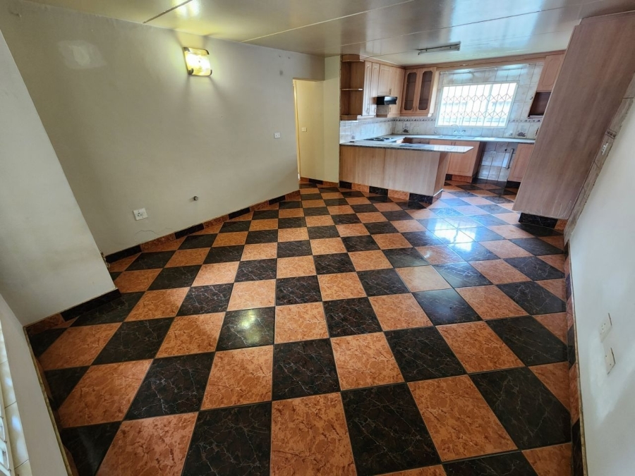 To Let 3 Bedroom Property for Rent in Beyers Park Gauteng