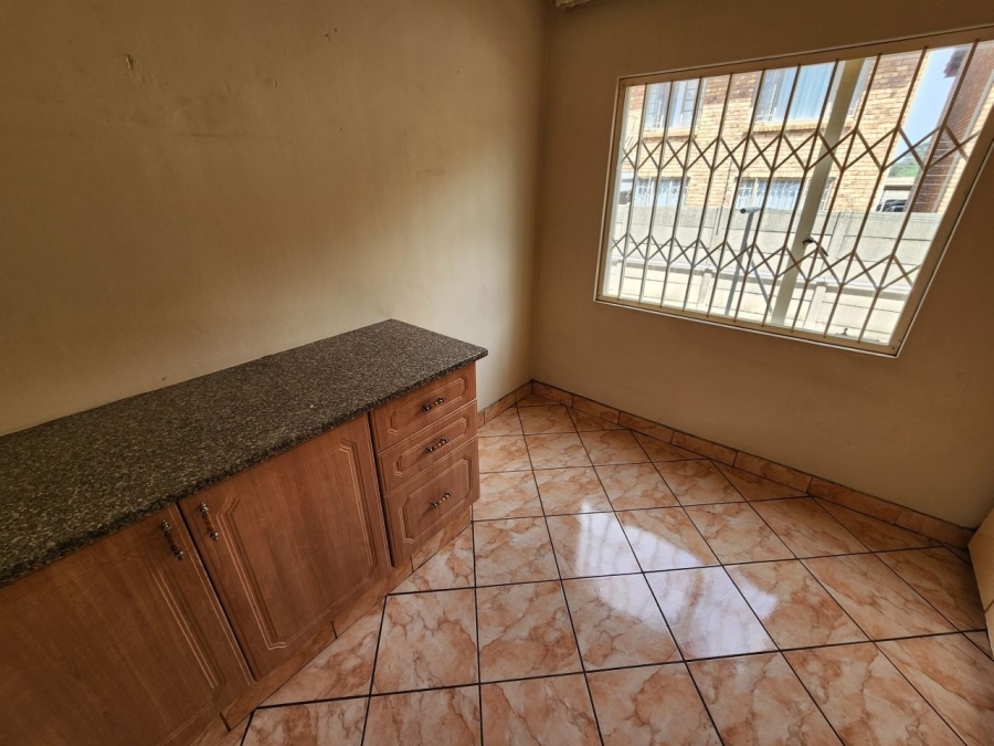 To Let 3 Bedroom Property for Rent in Beyers Park Gauteng