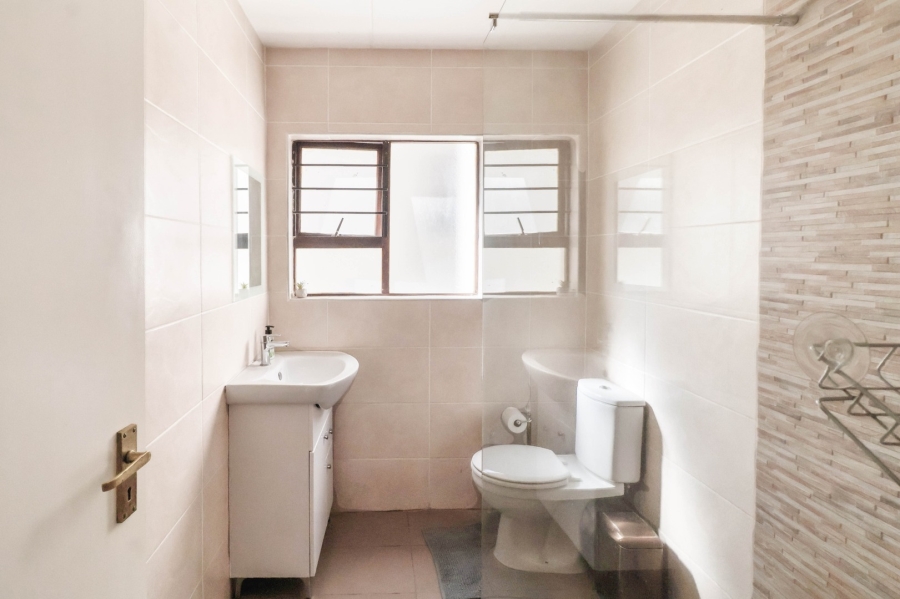 To Let 2 Bedroom Property for Rent in Lonehill Gauteng