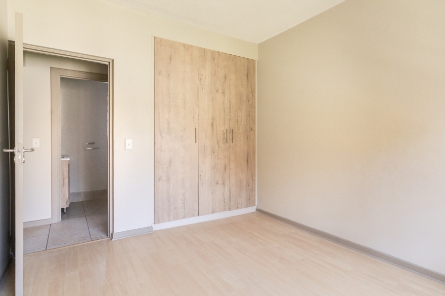 1 Bedroom Property for Sale in Lonehill Gauteng