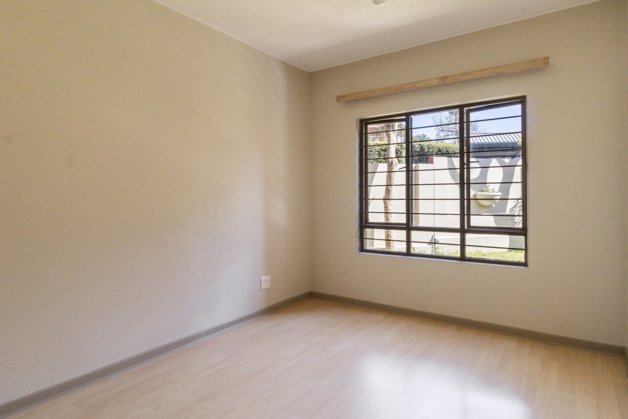 1 Bedroom Property for Sale in Lonehill Gauteng