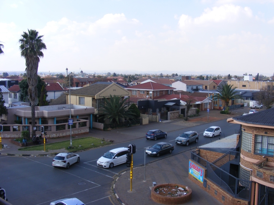 2 Bedroom Property for Sale in Lenasia Gauteng