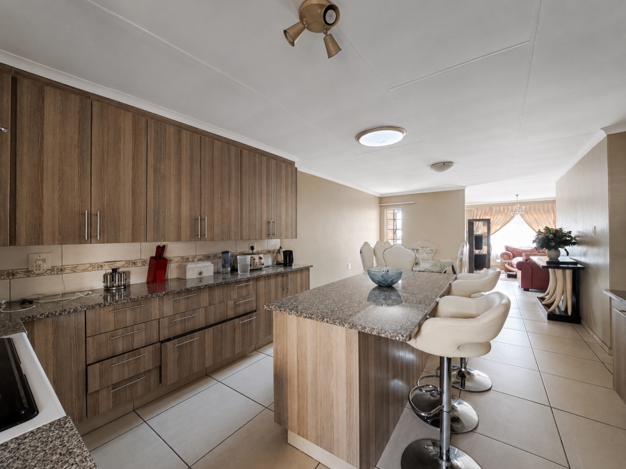 3 Bedroom Property for Sale in Rooihuiskraal North Gauteng