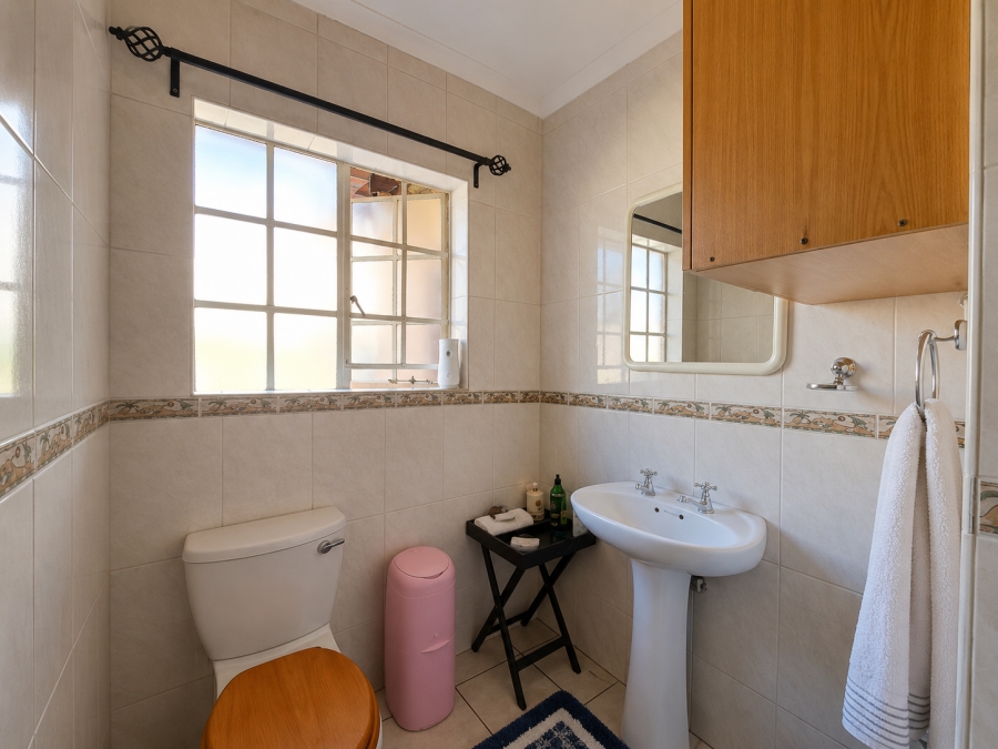 3 Bedroom Property for Sale in Rooihuiskraal North Gauteng